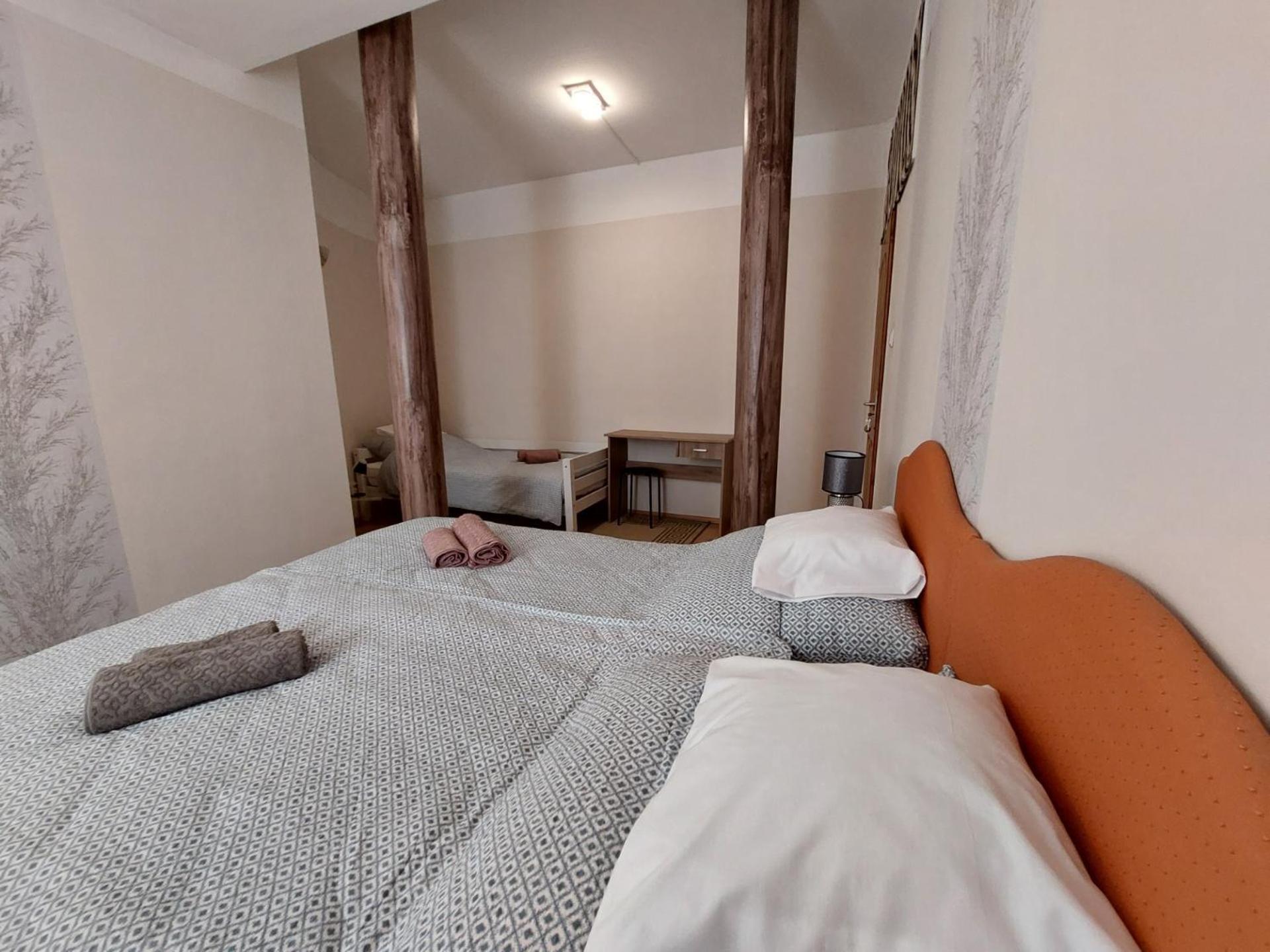 Csaladbarat Vendeglak Szegedi Maganszallashely 9 Fo Reszere, Nagycsaladok Es Barati Tarsasagok Reszere ภายนอก รูปภาพ